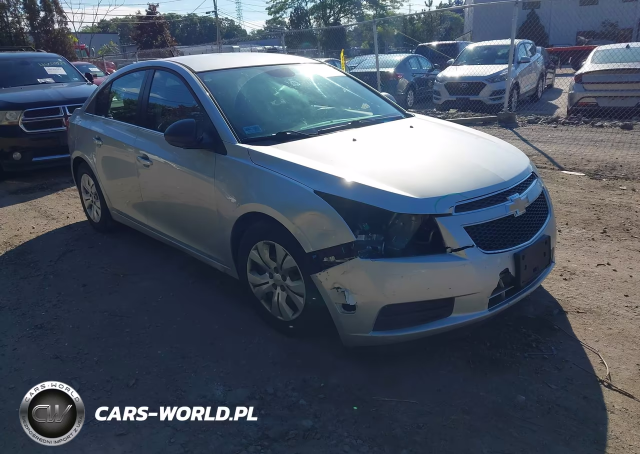 2012 Chevrolet Cruze Ls VIN:1G1PD5SH6C7379741 - 1