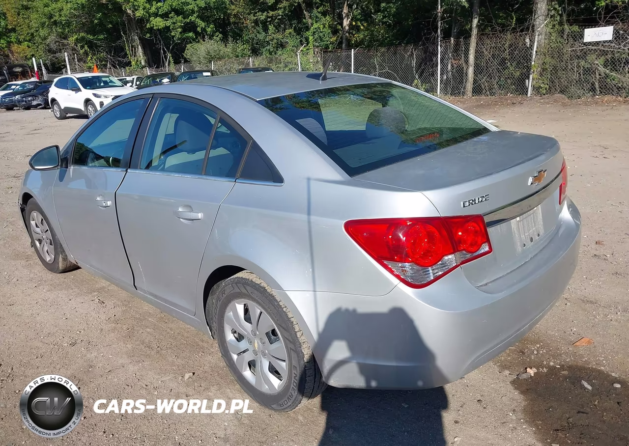 2012 Chevrolet Cruze Ls VIN:1G1PD5SH6C7379741 - 3