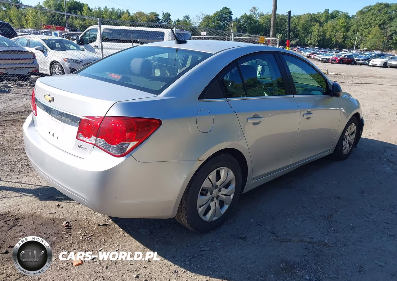 2012 Chevrolet Cruze Ls VIN:1G1PD5SH6C7379741 - 4
