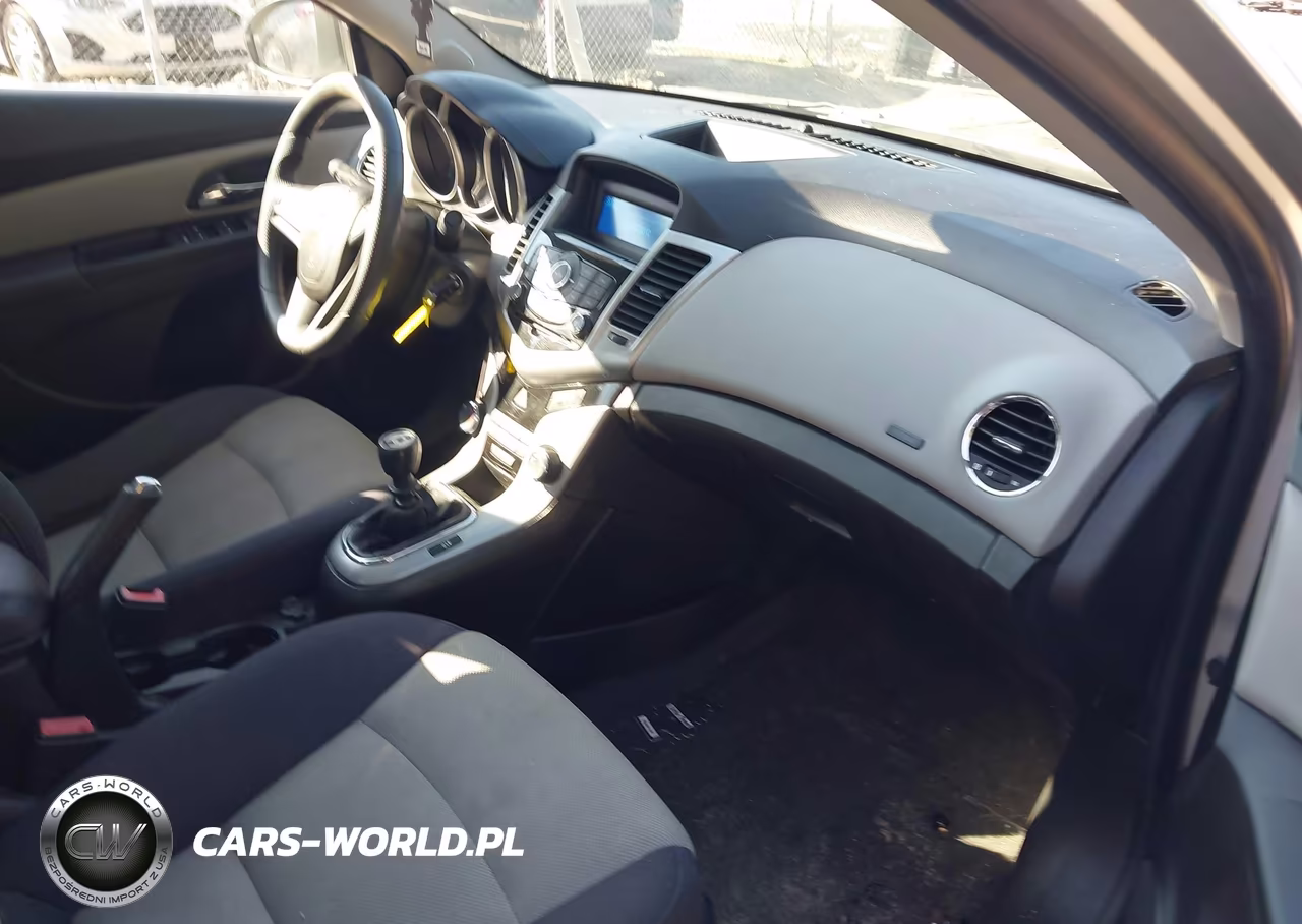 2012 Chevrolet Cruze Ls VIN:1G1PD5SH6C7379741 - 5