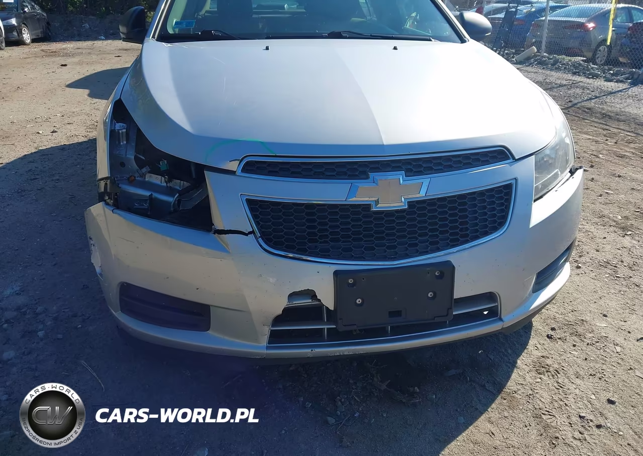 2012 Chevrolet Cruze Ls VIN:1G1PD5SH6C7379741 - 6
