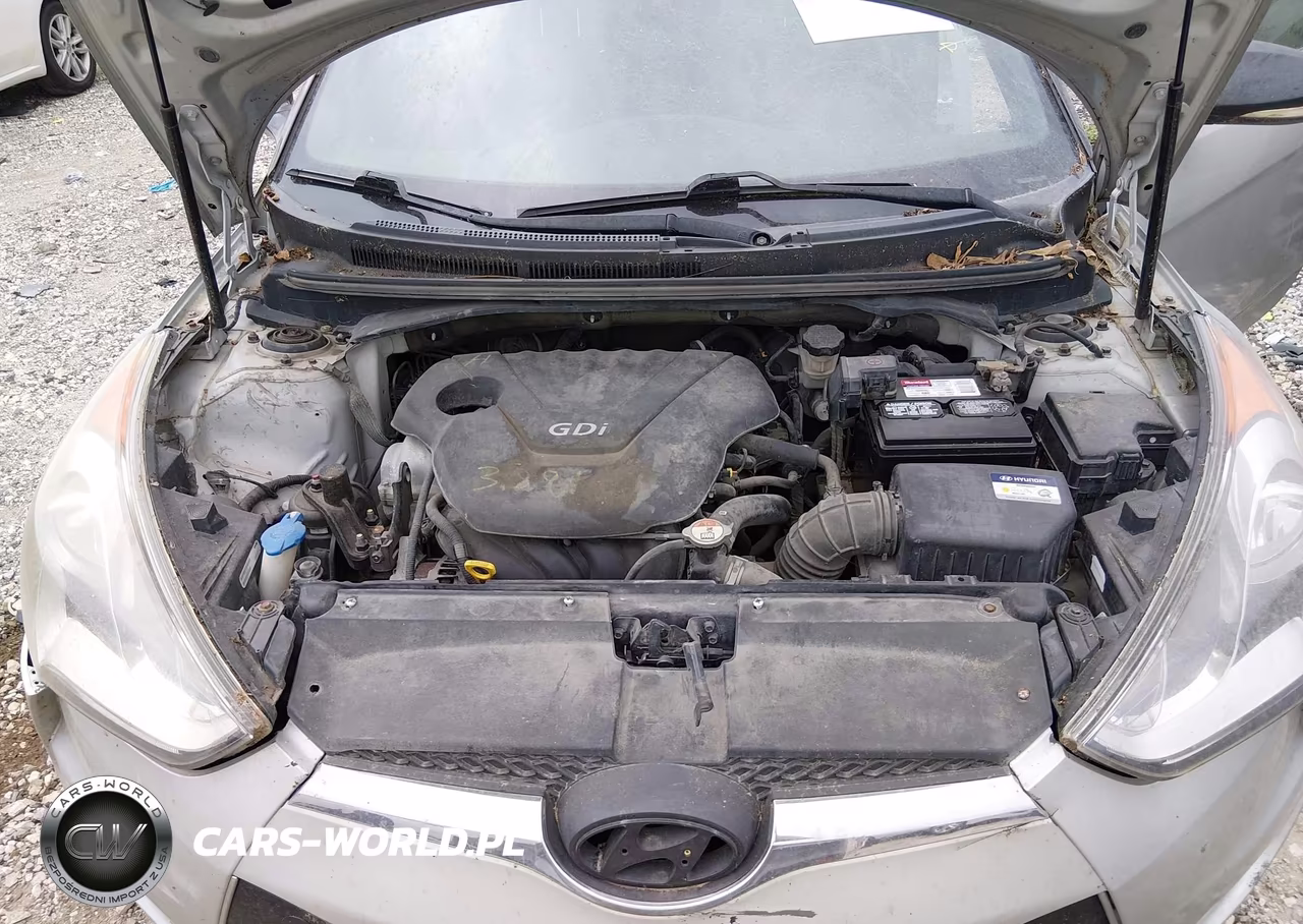 2016 Hyundai Veloster VIN:KMHTC6AD4GU270646 - 10