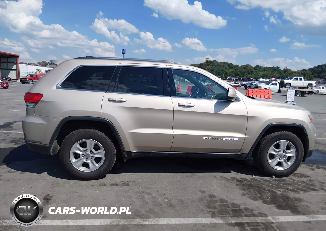 2014 Jeep Grand Cherokee Laredo VIN:1C4RJFAG6EC240758 - 12