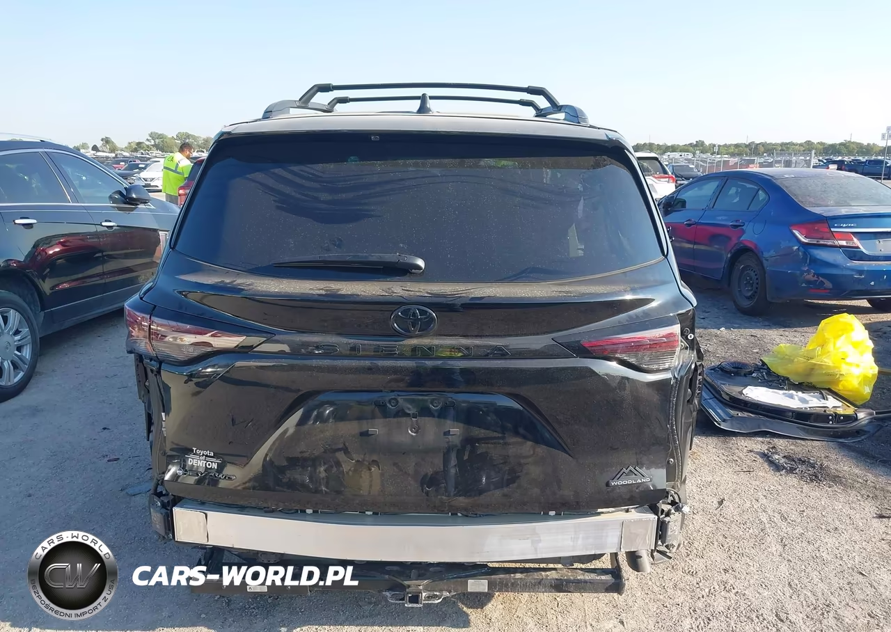 2026 Toyota Sienna Woodland Edition VIN:5TDCSKFC9TS238077 - 13