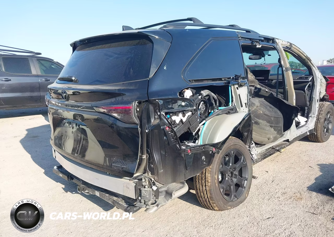 2026 Toyota Sienna Woodland Edition VIN:5TDCSKFC9TS238077 - 15