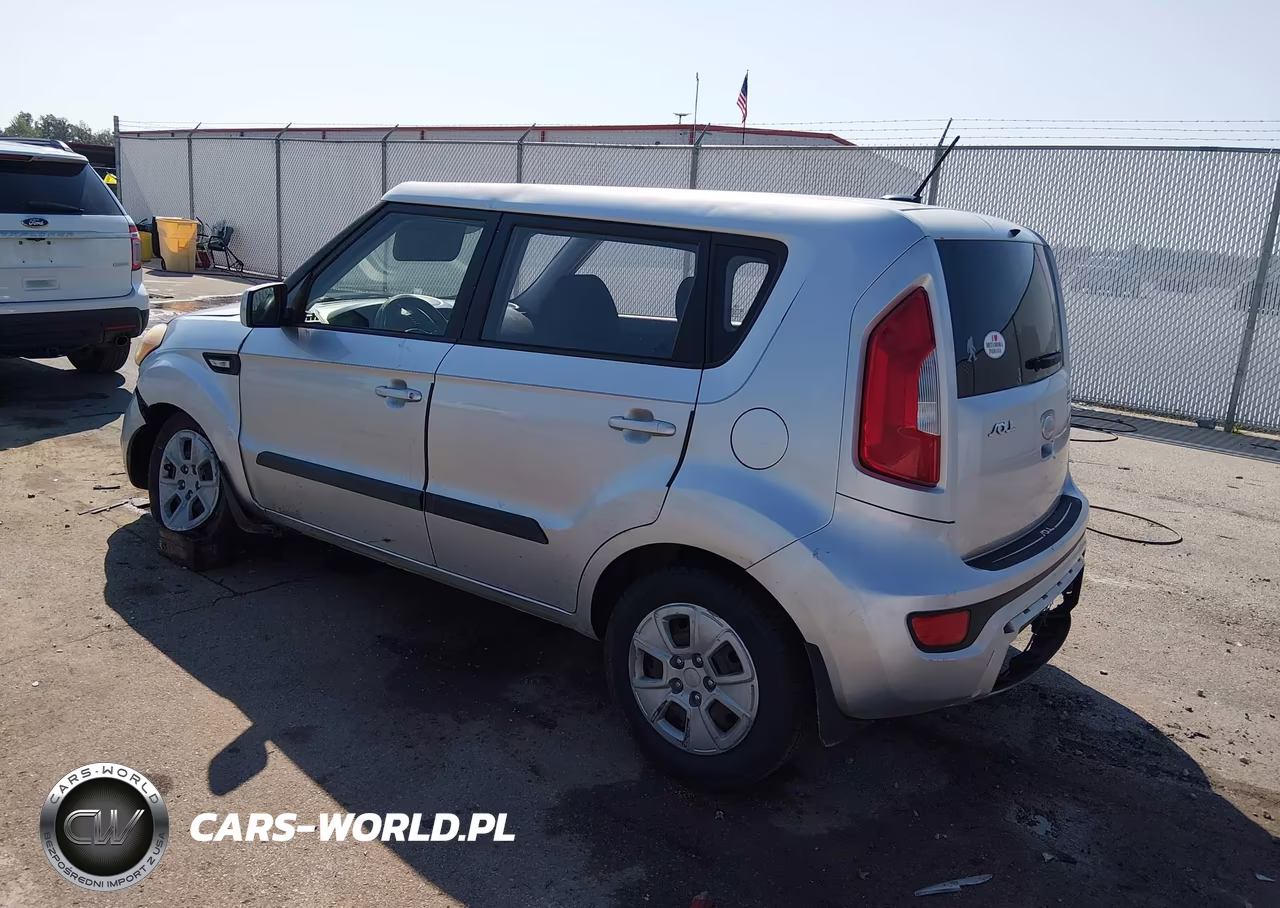 2013 Kia Soul VIN:KNDJT2A57D7569166 - 3