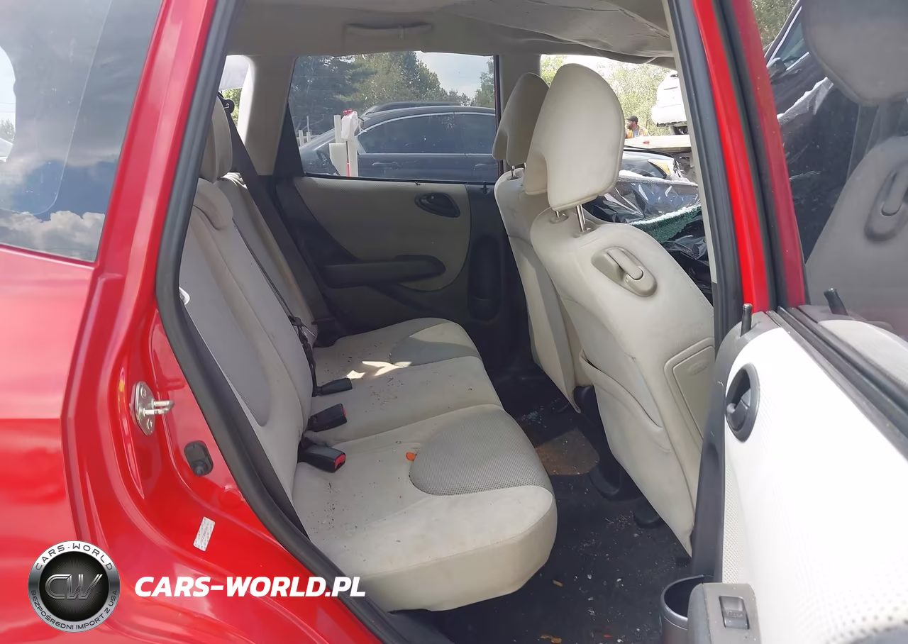 2007 Honda Fit VIN:JHMGD38447S061151 - 8
