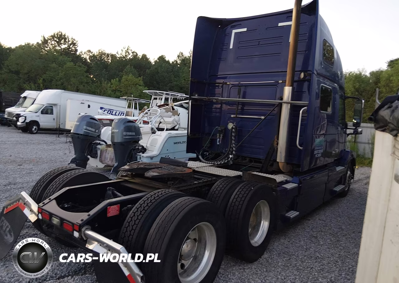 2015 Volvo Vn VIN:4V4NC9EH6FN912163 - 4