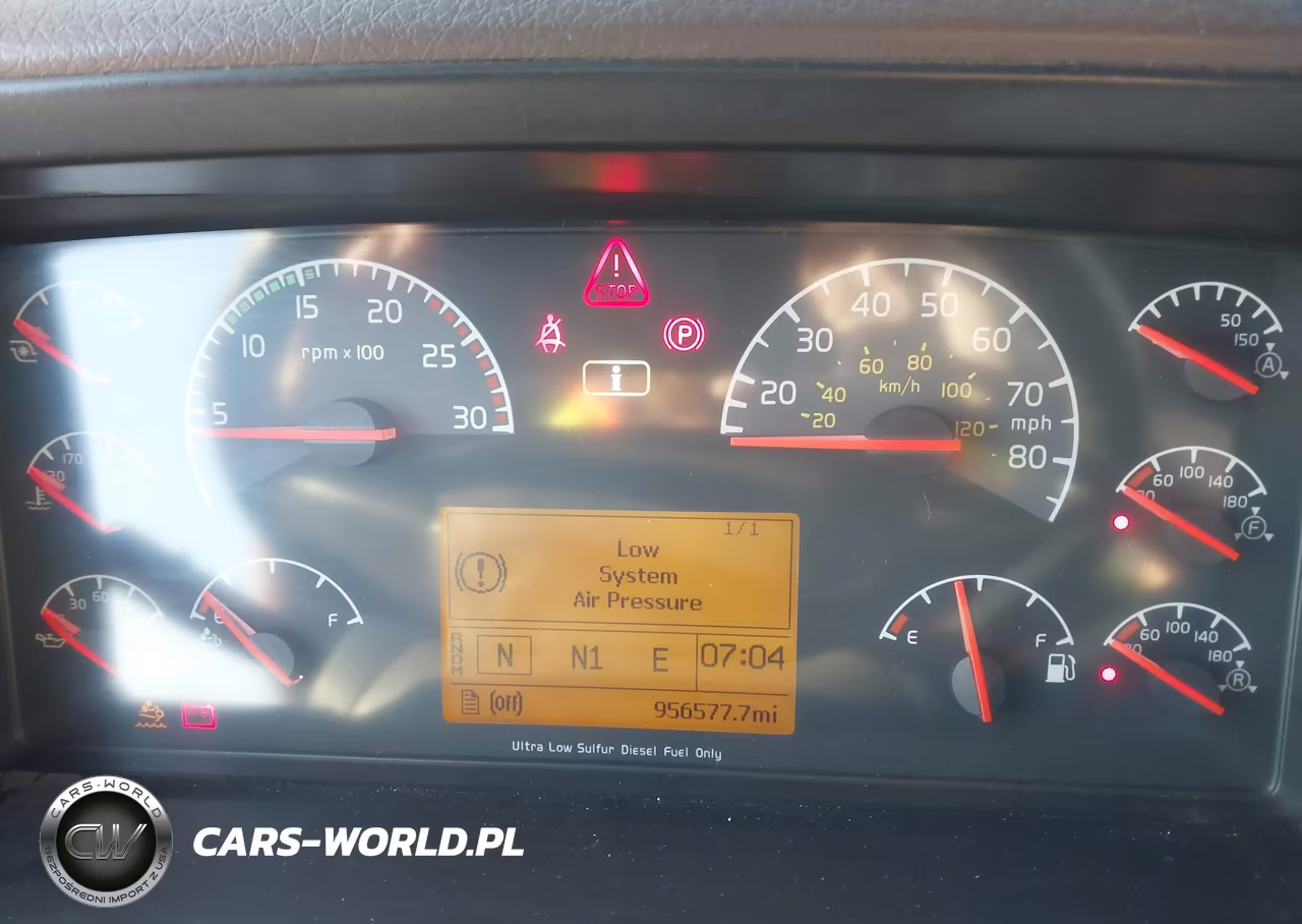 2015 Volvo Vn VIN:4V4NC9EH6FN912163 - 5