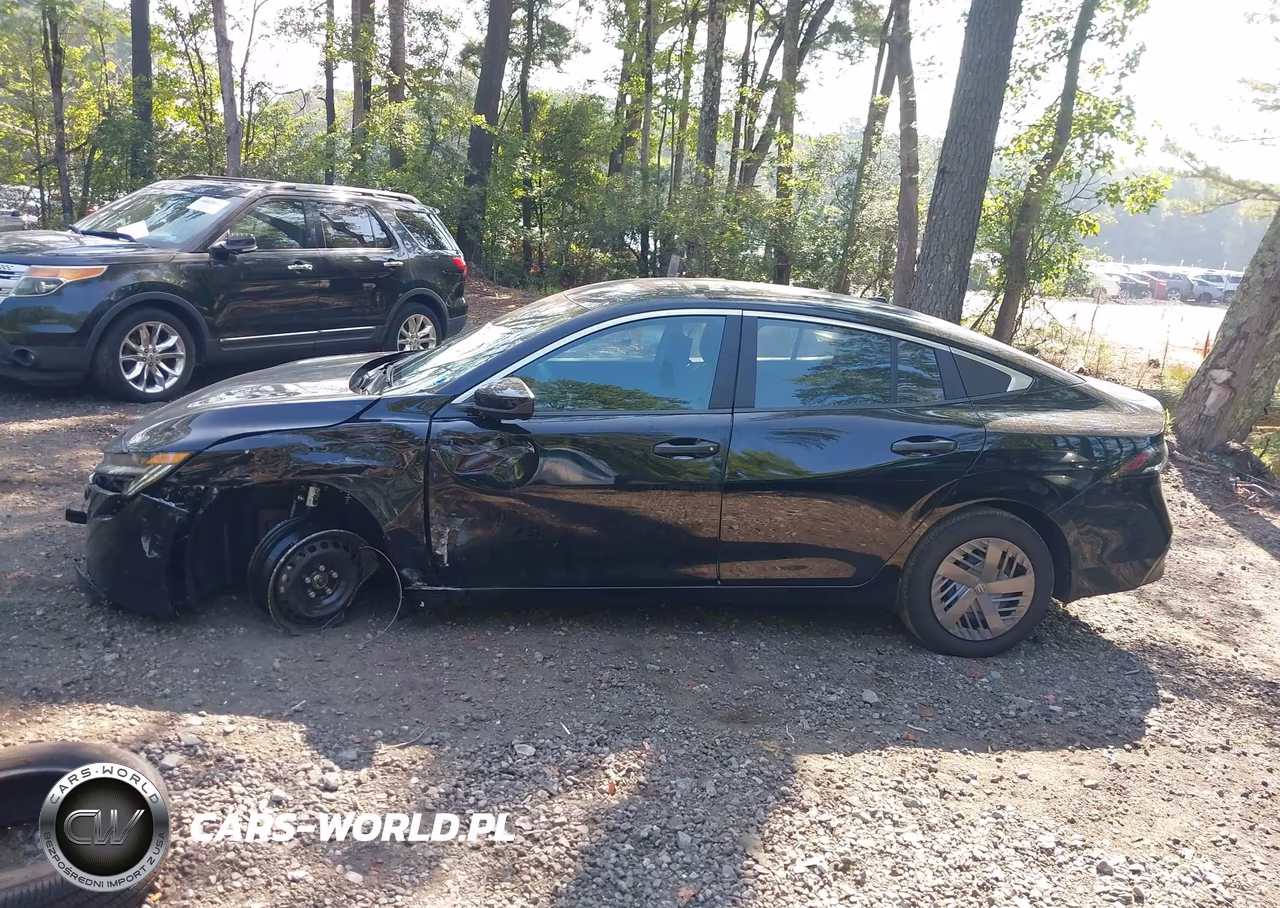 2026 Nissan Sentra S VIN:3N1AB9BV3TY234612 - 15