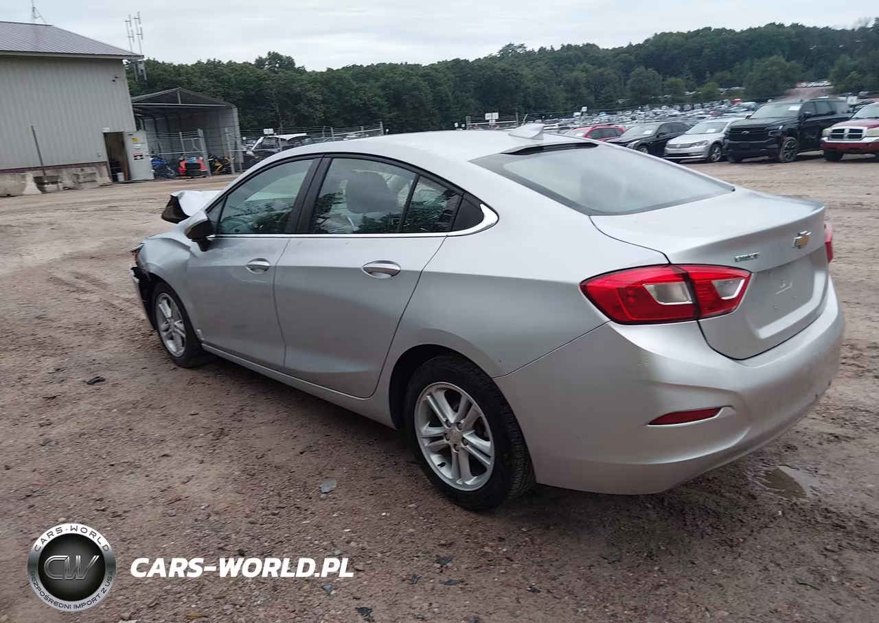2018 Chevrolet Cruze Lt Auto VIN:1G1BE5SM9J7199624 - 3