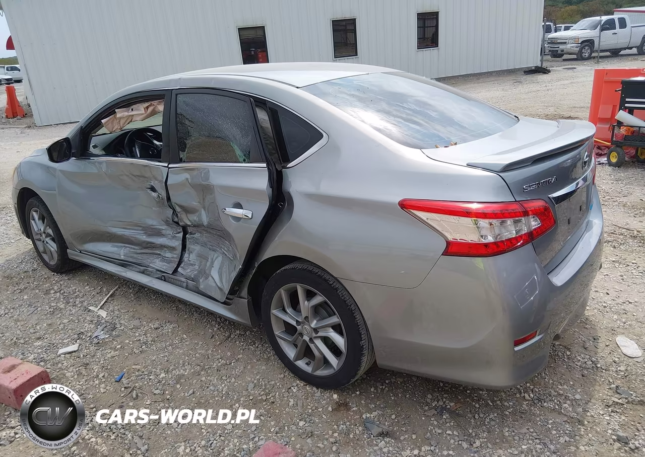 2013 Nissan Sentra Sr VIN:3N1AB7AP3DL758185 - 3