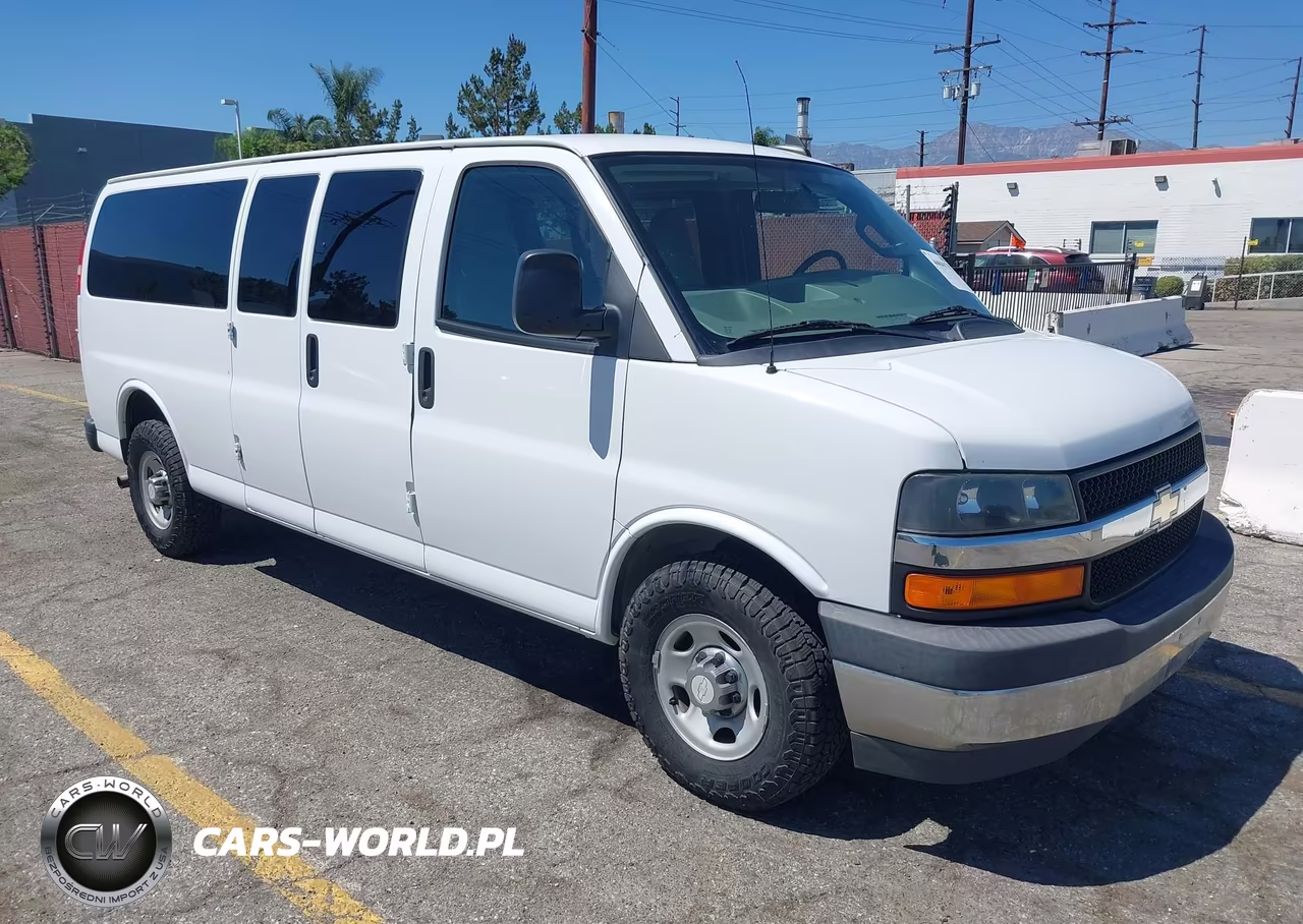 2017 Chevrolet Express 3500 Lt