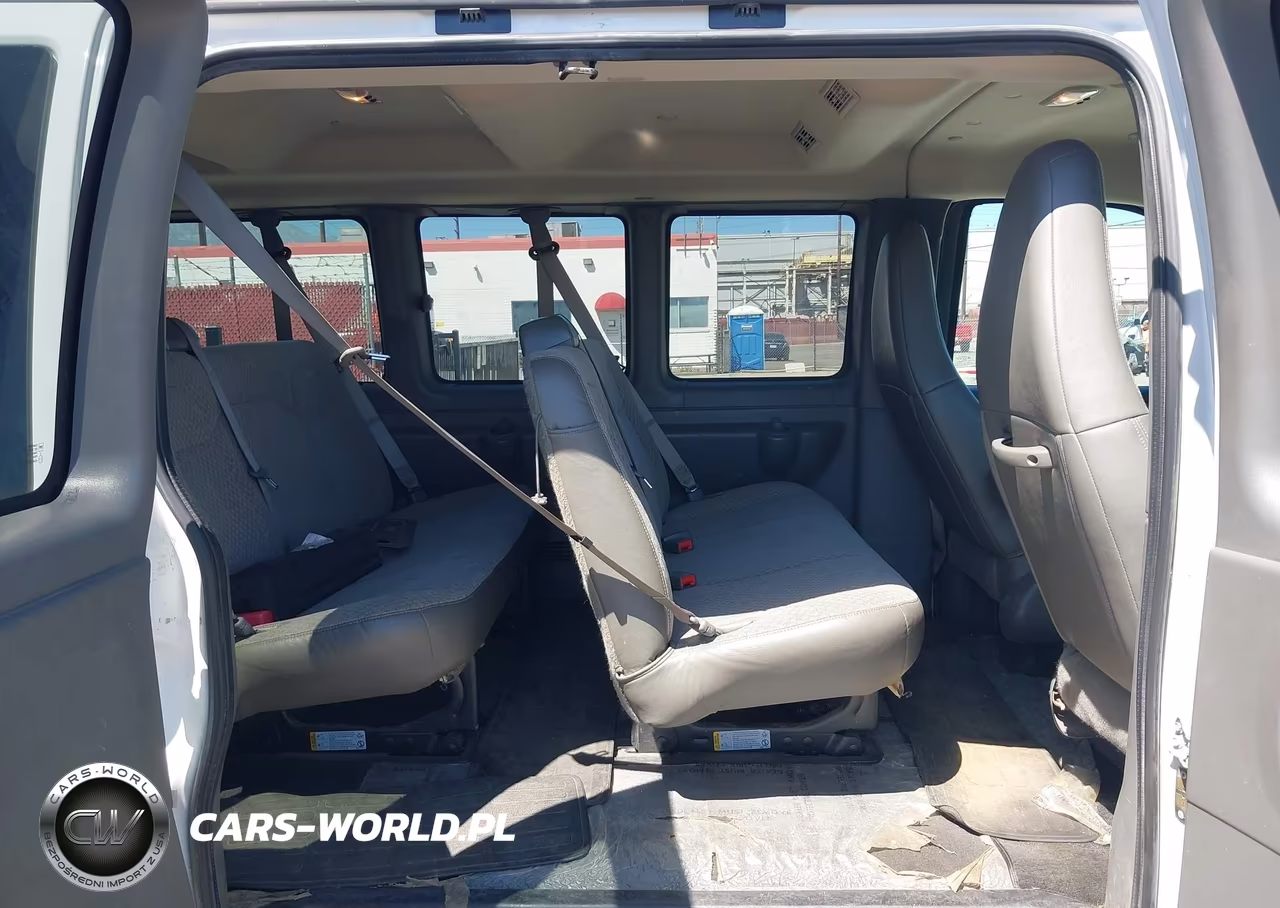 2017 Chevrolet Express 3500 Lt VIN:1GAZGPFF5H1272792 - 8