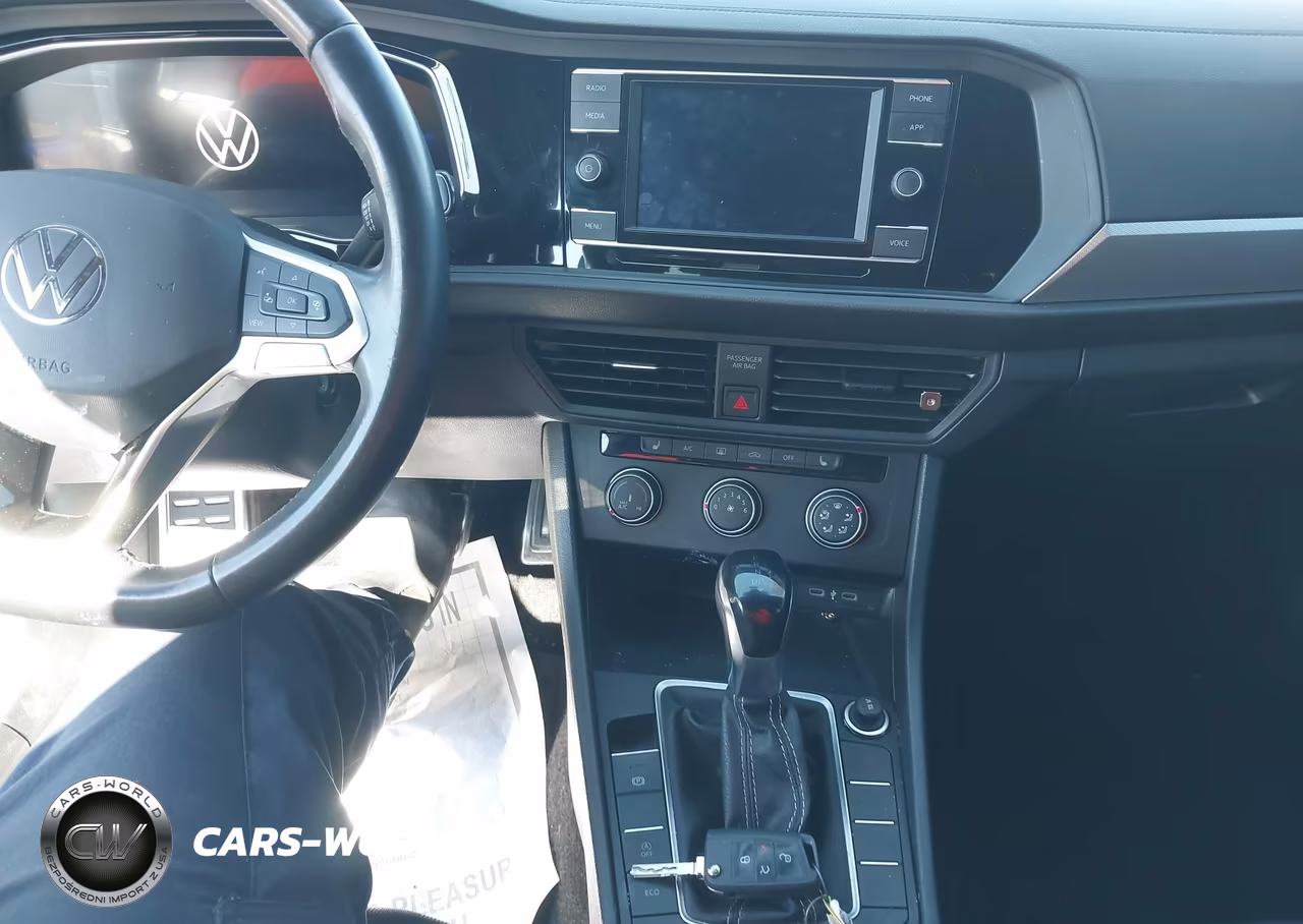 2024 Volkswagen Jetta 1.5T Sport VIN:3VWBM7BU4RM044256 - 11