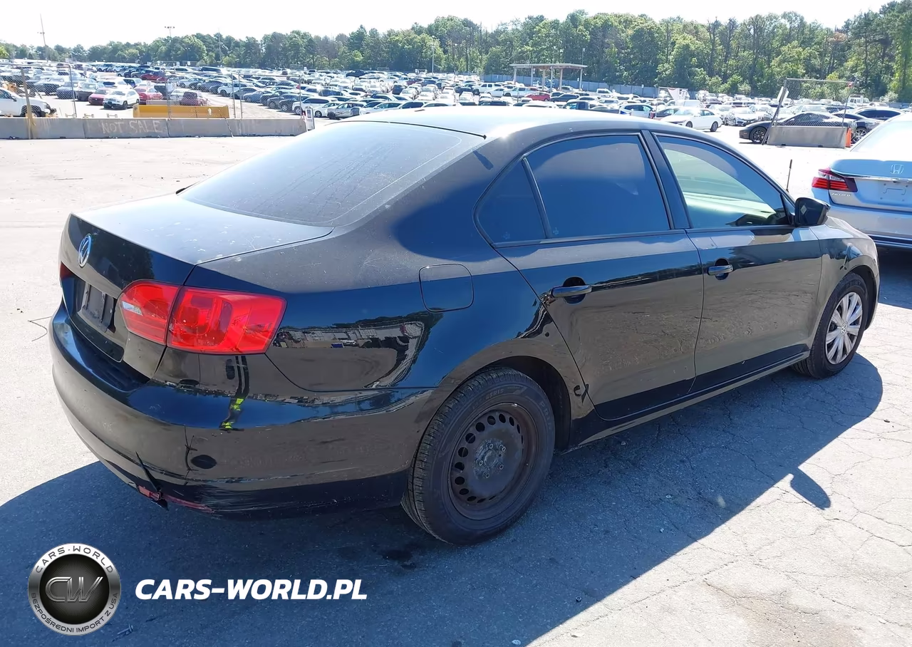 2013 Volkswagen Jetta 2.0L S VIN:3VW2K7AJ8DM232400 - 4