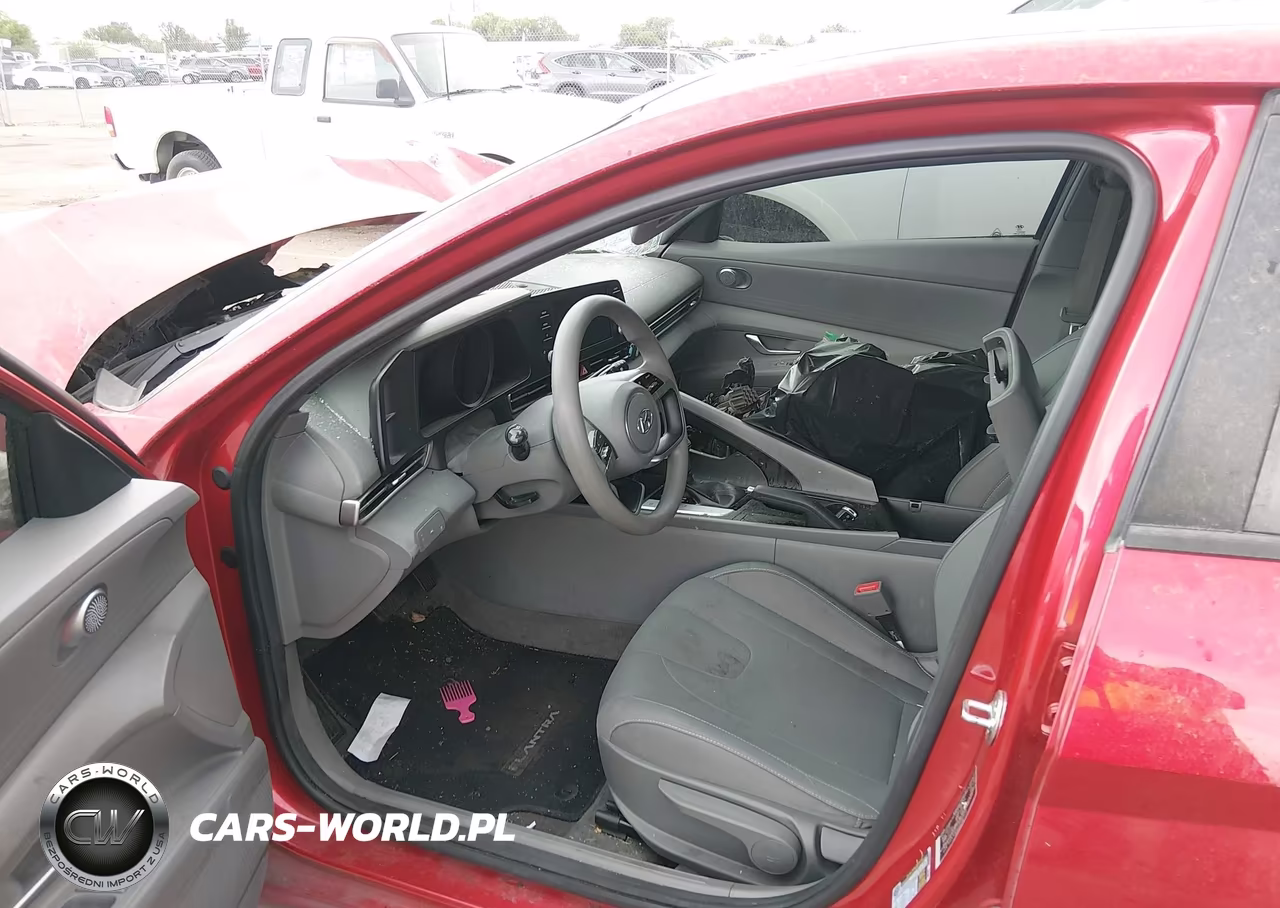 2023 Hyundai Elantra Sel VIN:5NPLM4AG2PH103650 - 5