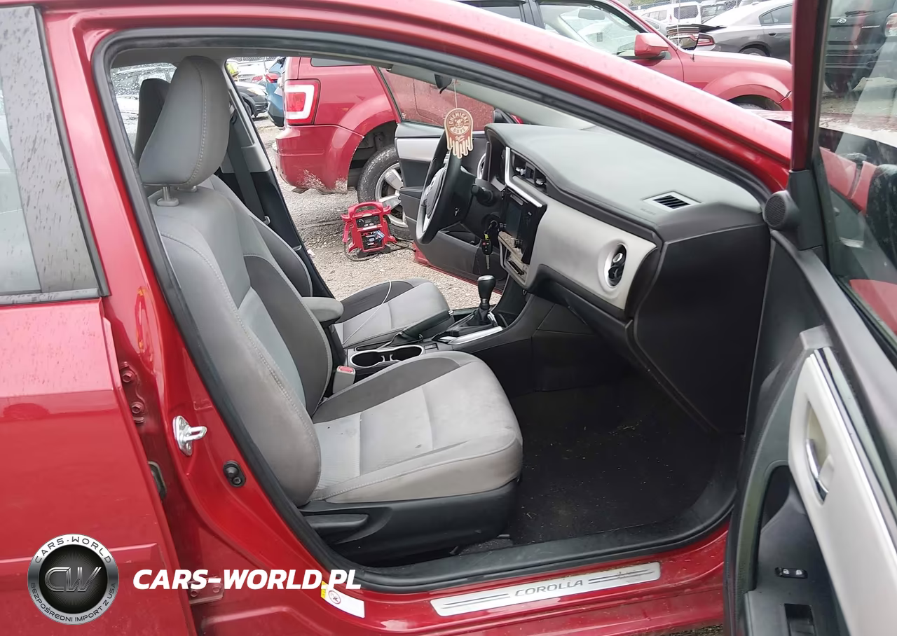2017 Toyota Corolla Le VIN:2T1BURHE8HC854625 - 5