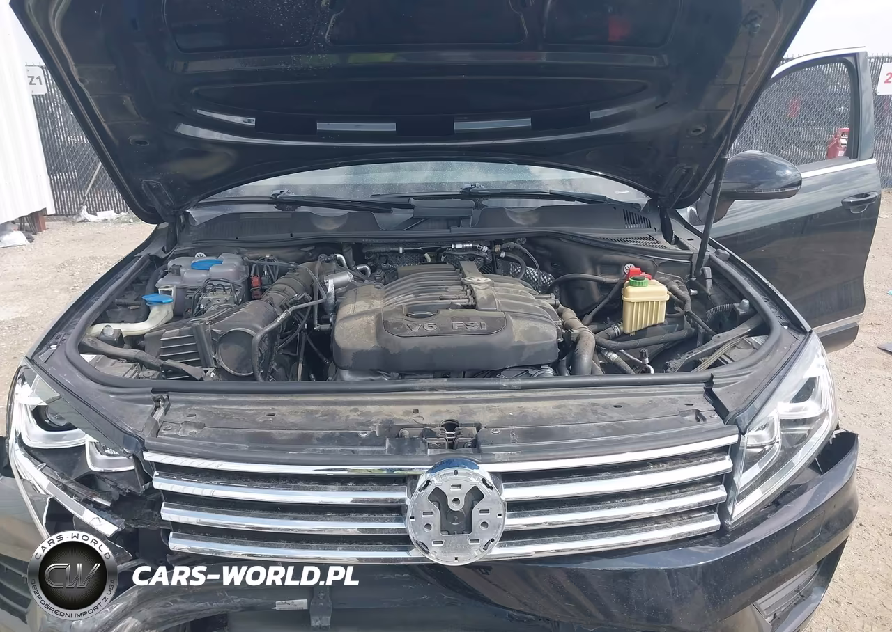 2017 Volkswagen Touareg V6 Wolfsburg Edition VIN:WVGRF7BP5HD004845 - 10