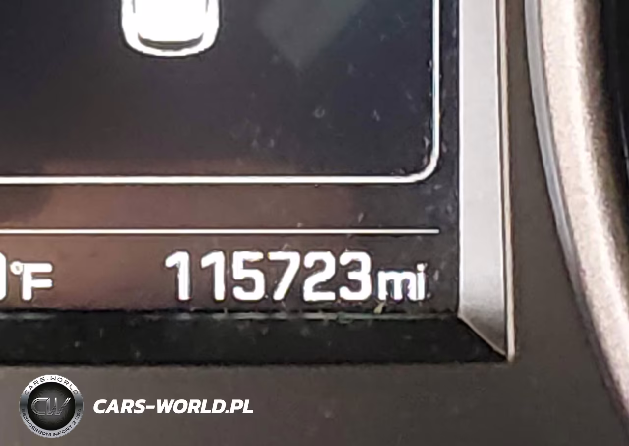 2018 Hyundai Santa Fe Sport 2.4L VIN:5NMZTDLB7JH086749 - 16