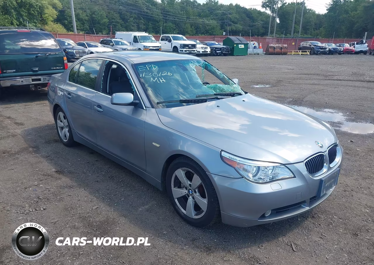 2007 BMW 525Xi VIN:WBANF33577CS40536 - 13