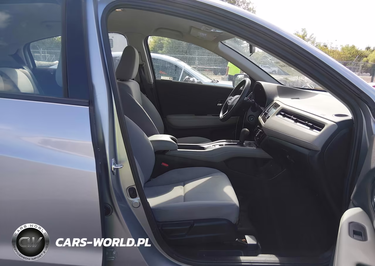 2022 Honda Hr-V Awd Lx VIN:3CZRU6H35NM753809 - 5