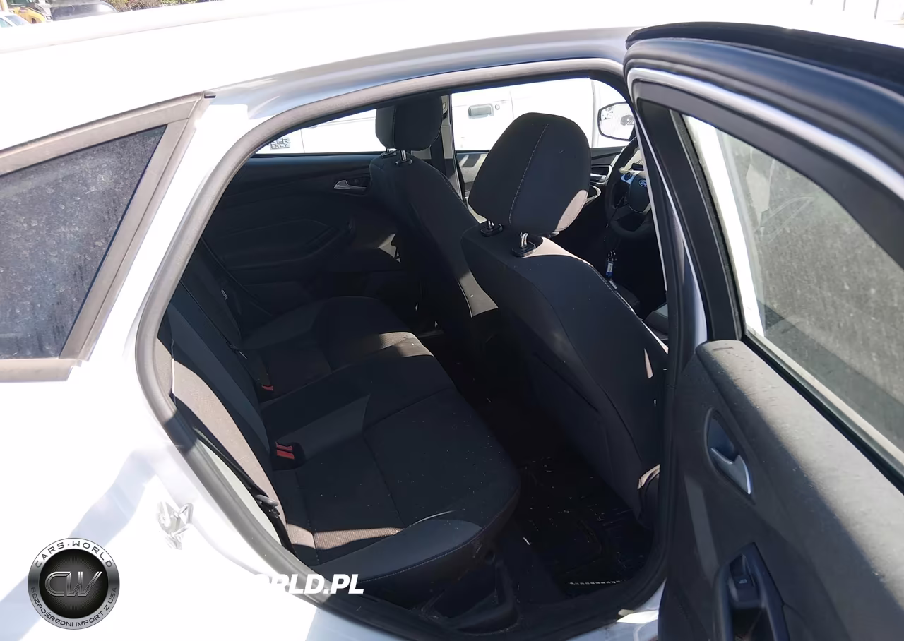 2014 Ford Focus Se VIN:1FADP3K2XEL382904 - 8