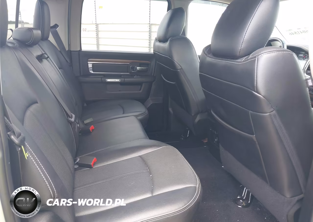 2018 Ram 1500 Laramie 4X2 5'7 Box VIN:1C6RR6NTXJS115091 - 8