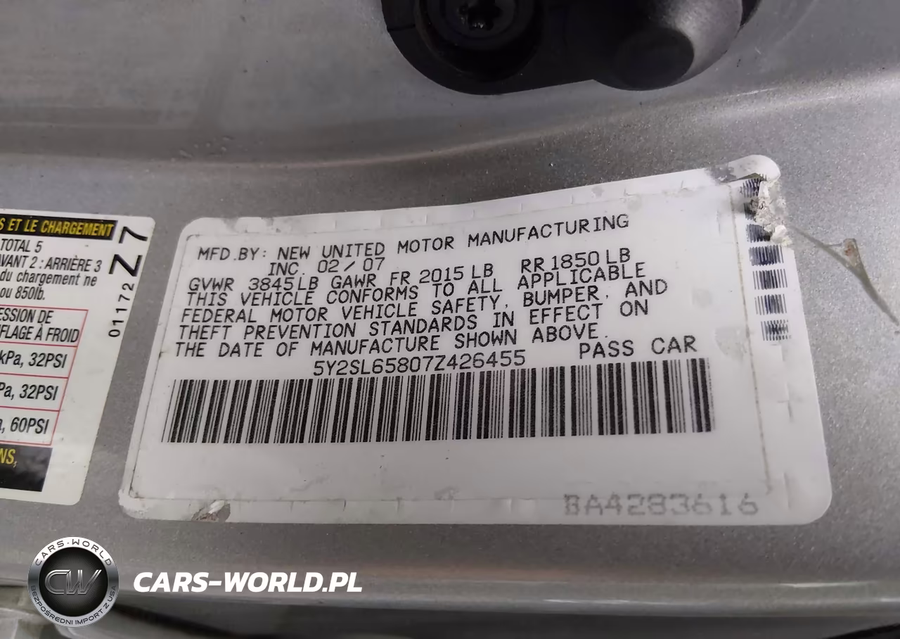 2007 Pontiac Vibe VIN:5Y2SL65807Z426455 - 9