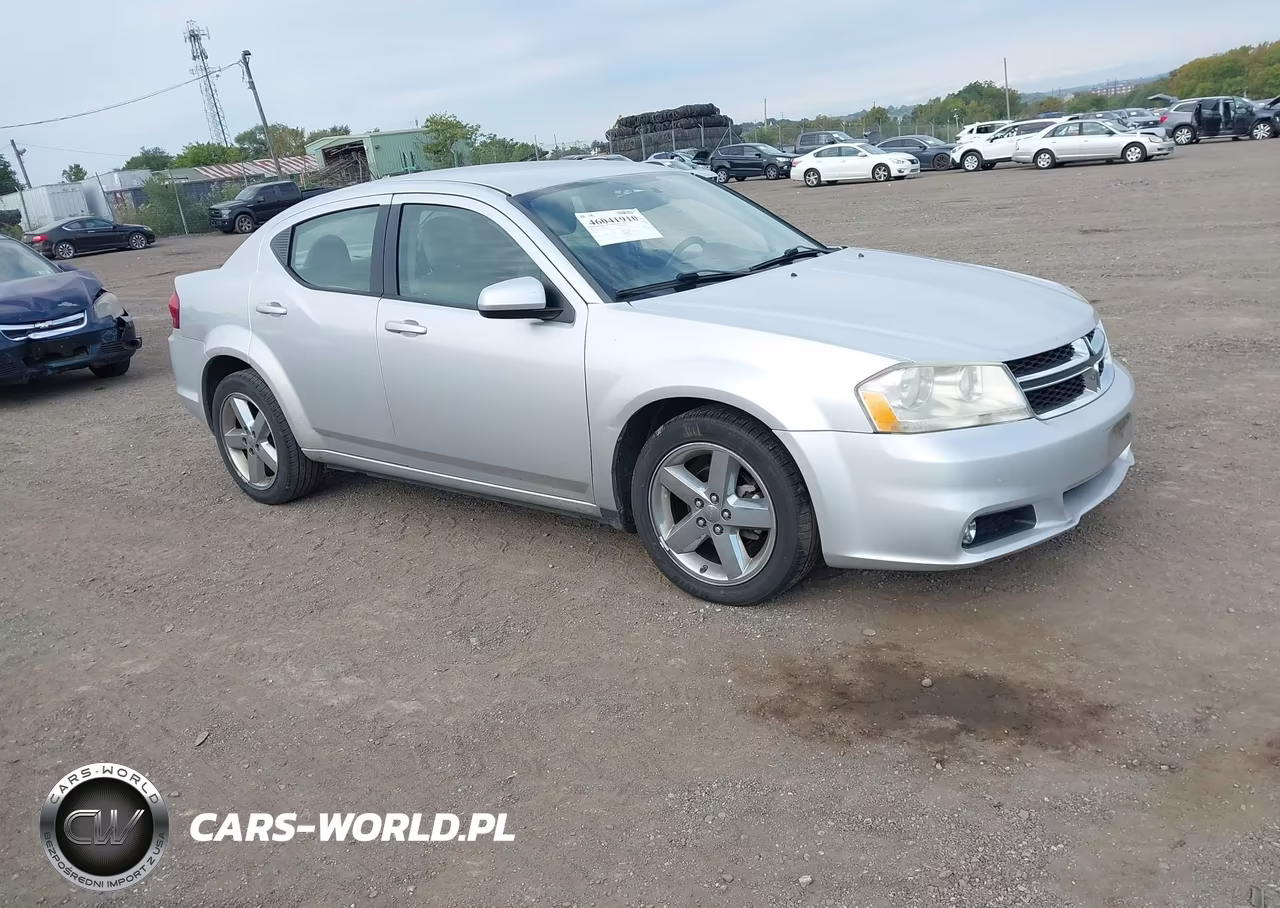 2011 Dodge Avenger Lux