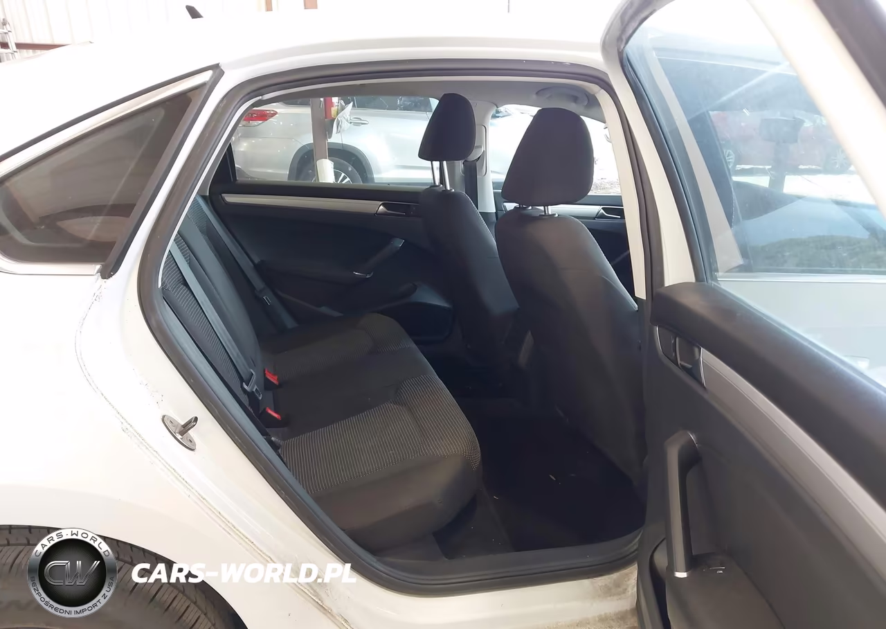 2017 Volkswagen Passat 1.8T S VIN:1VWAT7A39HC053543 - 8