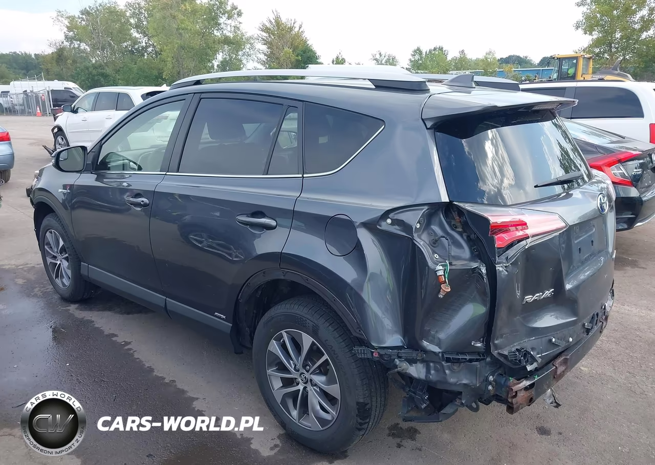 2018 Toyota Rav4 Hybrid Le VIN:JTMRJREV5JD172113 - 3