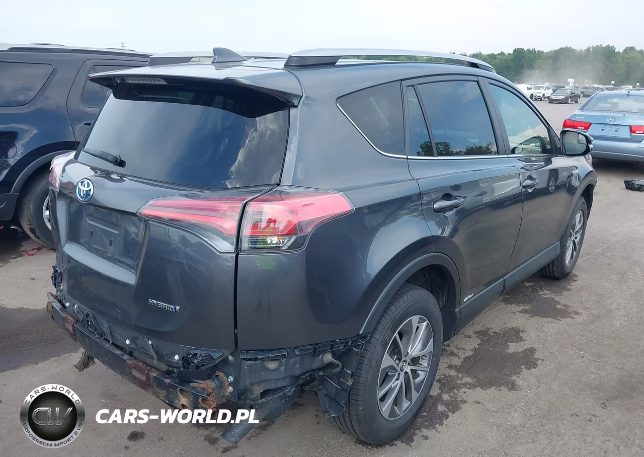 2018 Toyota Rav4 Hybrid Le VIN:JTMRJREV5JD172113 - 4