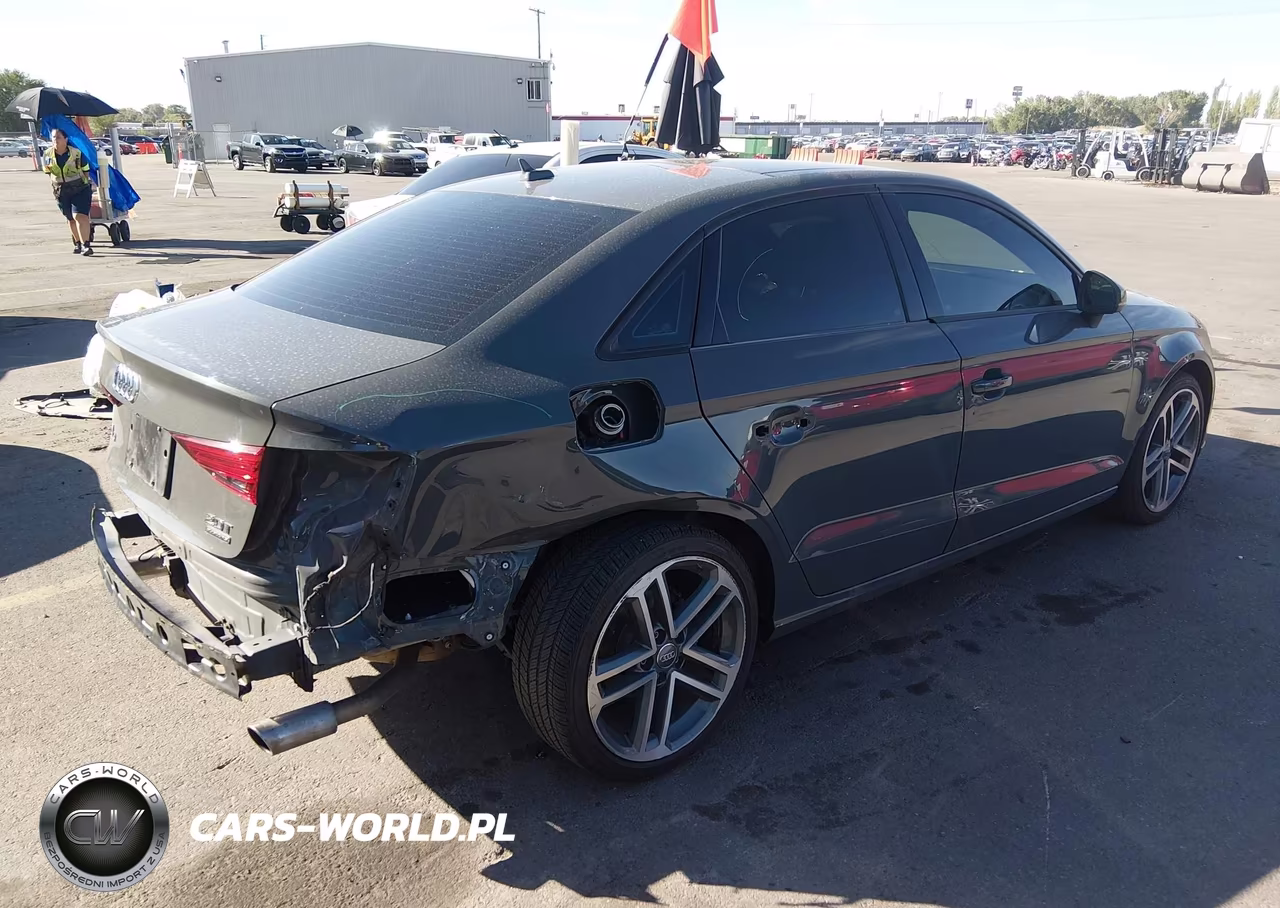 2018 Audi A3 2.0T Premium-2.0T Tech Premium VIN:WAUB8GFF8J1087838 - 4