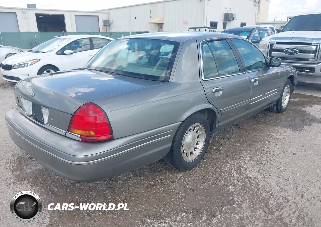 1999 Ford Crown Victoria Lx VIN:2FAFP74W8XX153966 - 4