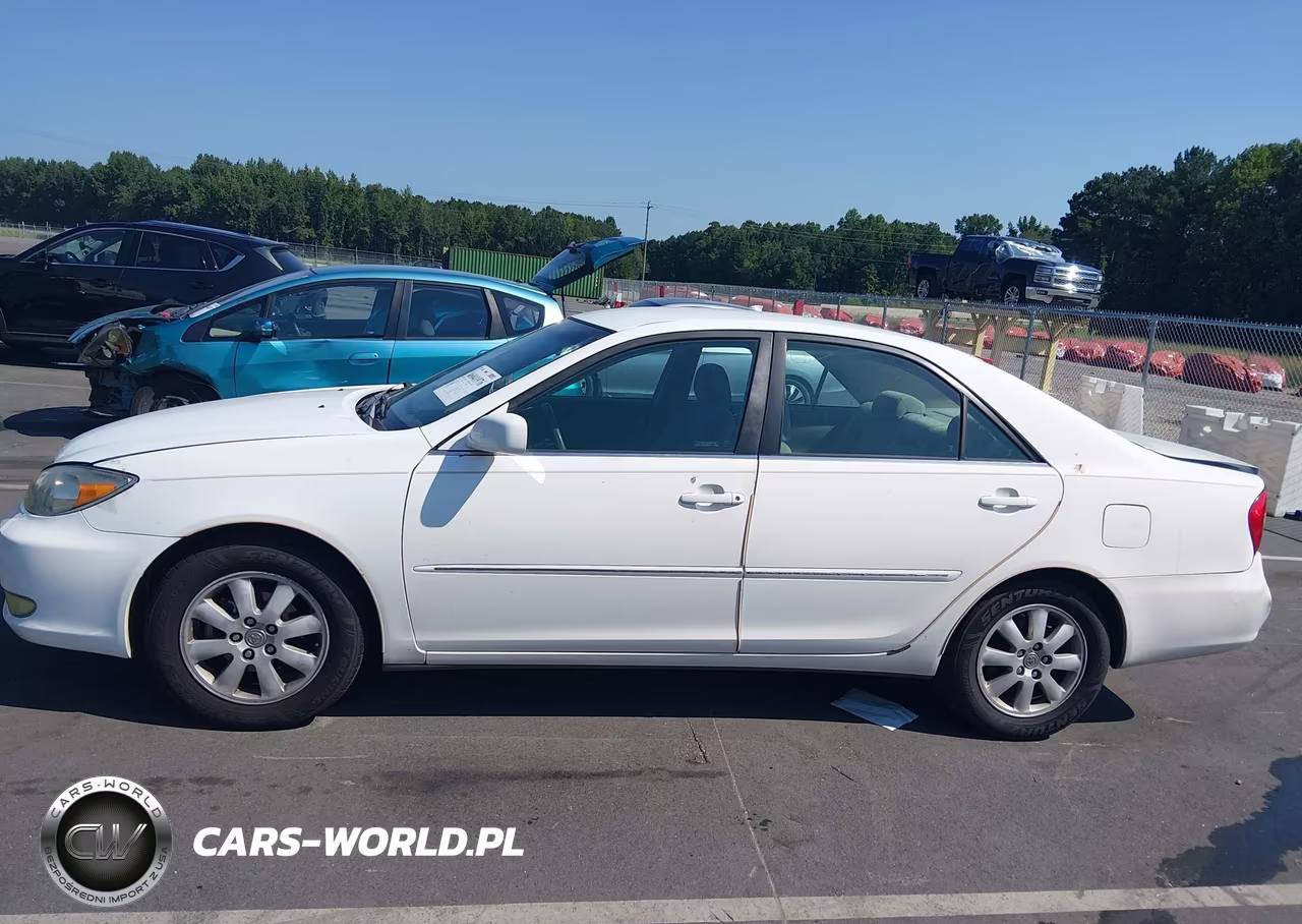 2004 Toyota Camry Xle VIN:4T1BE30K84U370510 - 14
