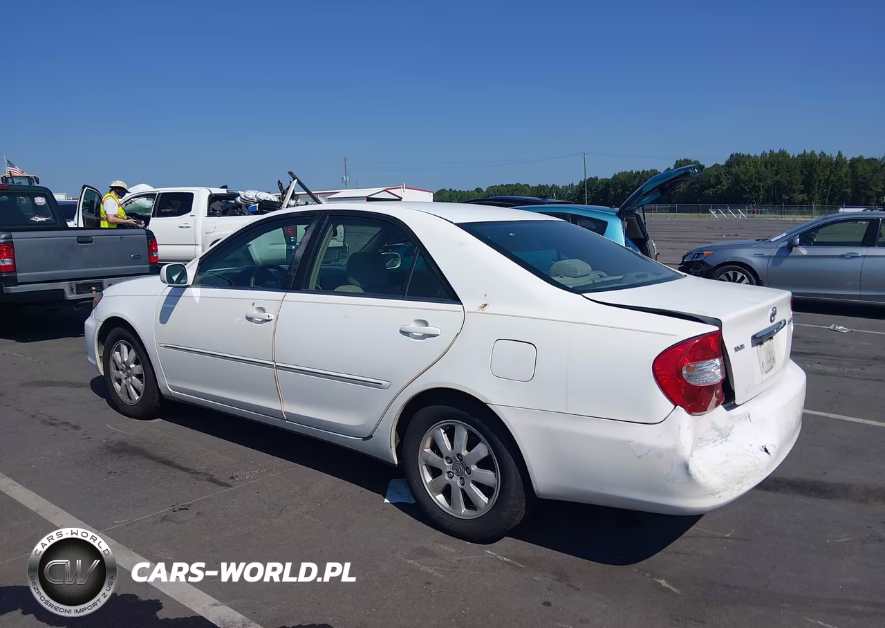 2004 Toyota Camry Xle VIN:4T1BE30K84U370510 - 3