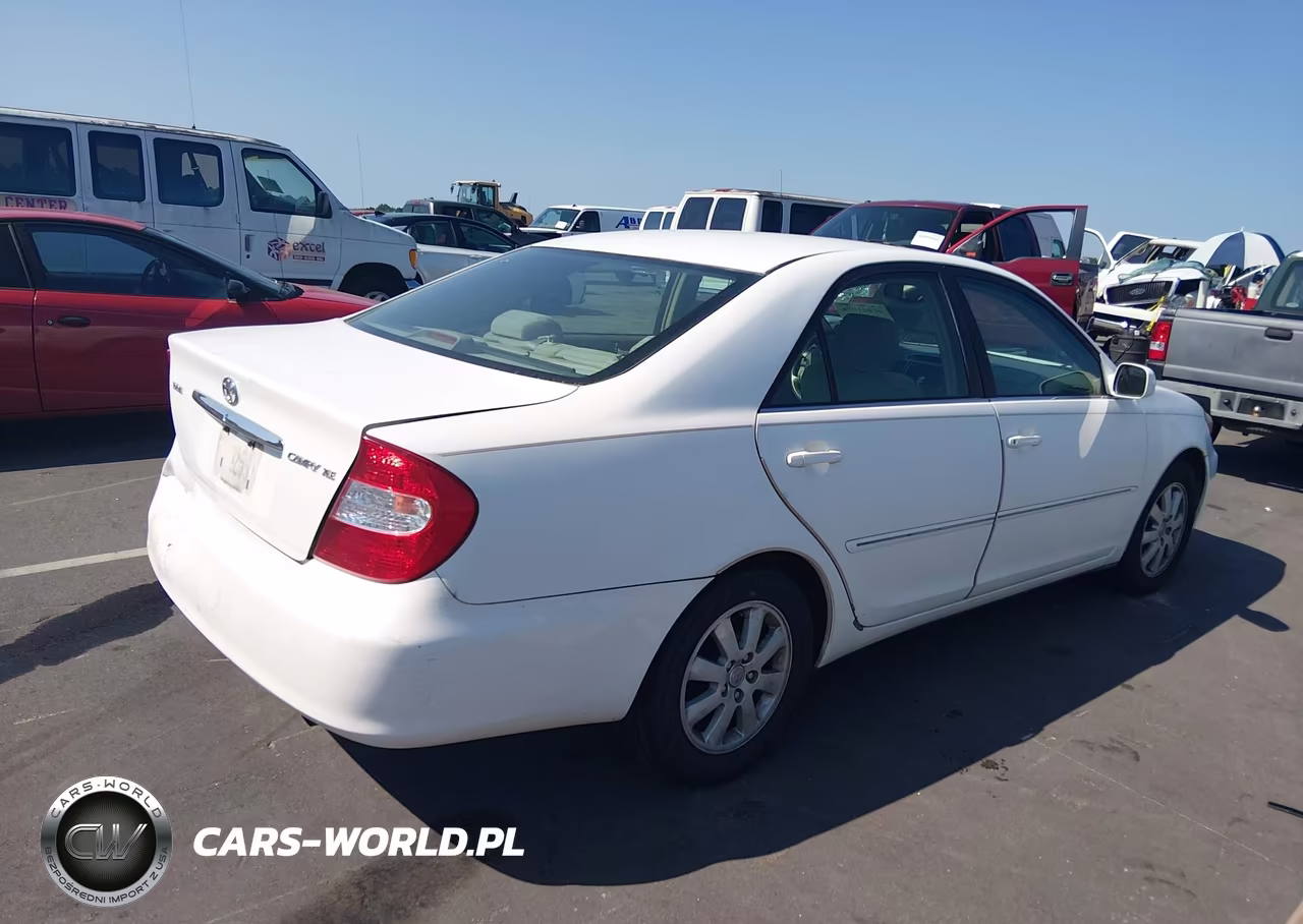 2004 Toyota Camry Xle VIN:4T1BE30K84U370510 - 4