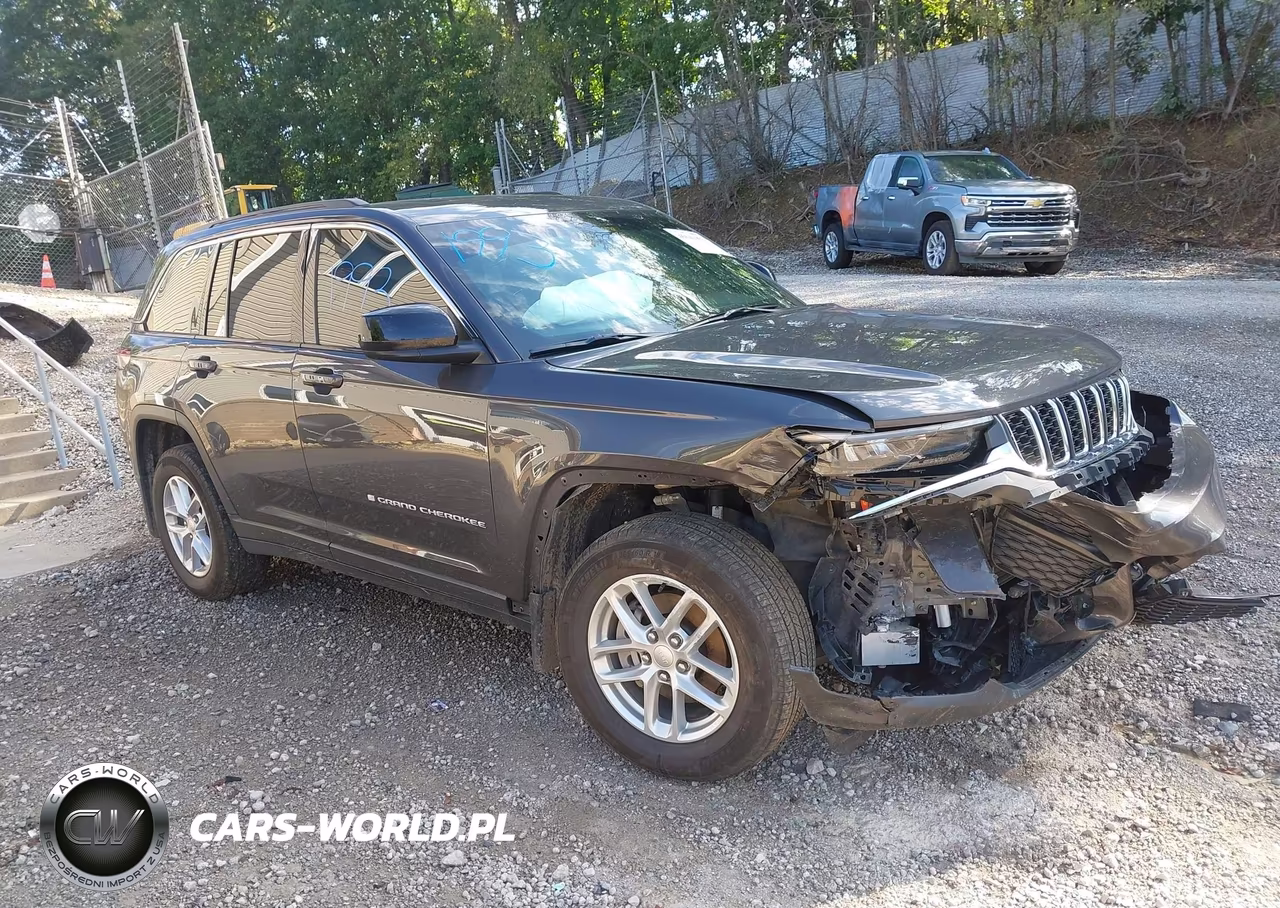 2025 Jeep Grand Cherokee Laredo X 4X4 – zdjęcie 1 z 16