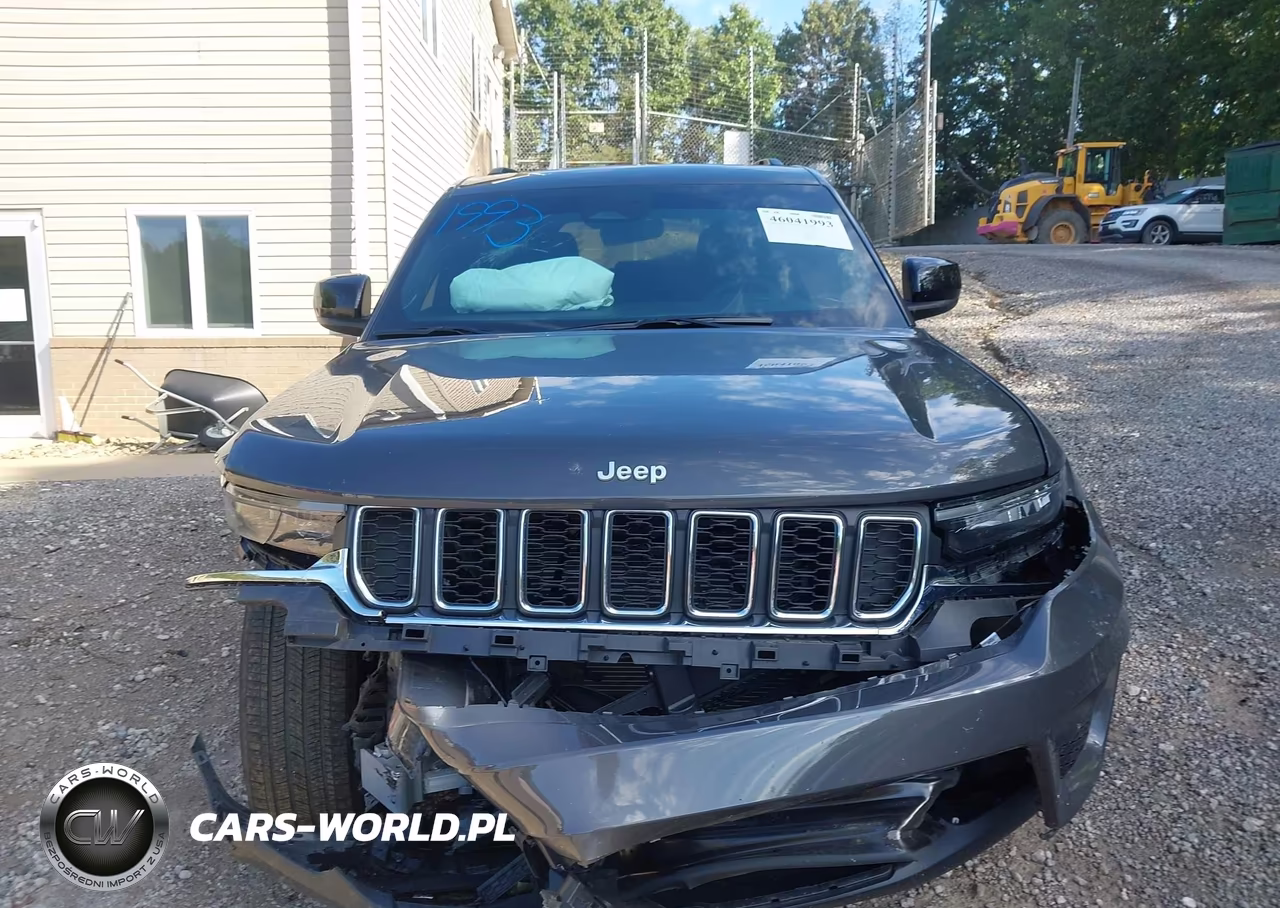 2025 Jeep Grand Cherokee Laredo X 4X4 VIN:1C4RJHAG1SC356411 - 12