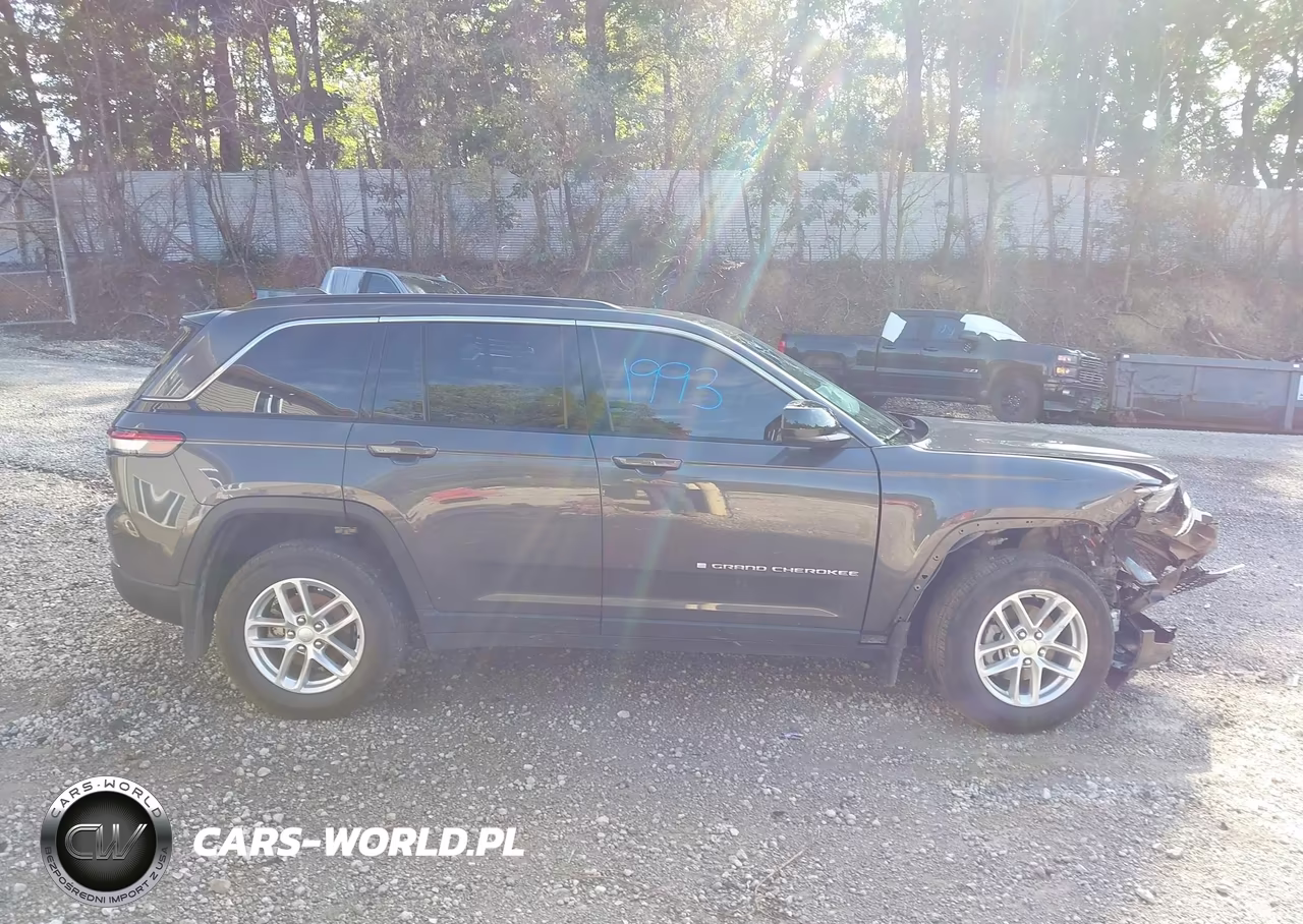2025 Jeep Grand Cherokee Laredo X 4X4 VIN:1C4RJHAG1SC356411 - 13