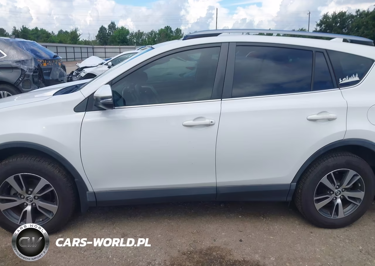 2018 Toyota Rav4 Xle VIN:JTMWFREV3JJ169782 - 15