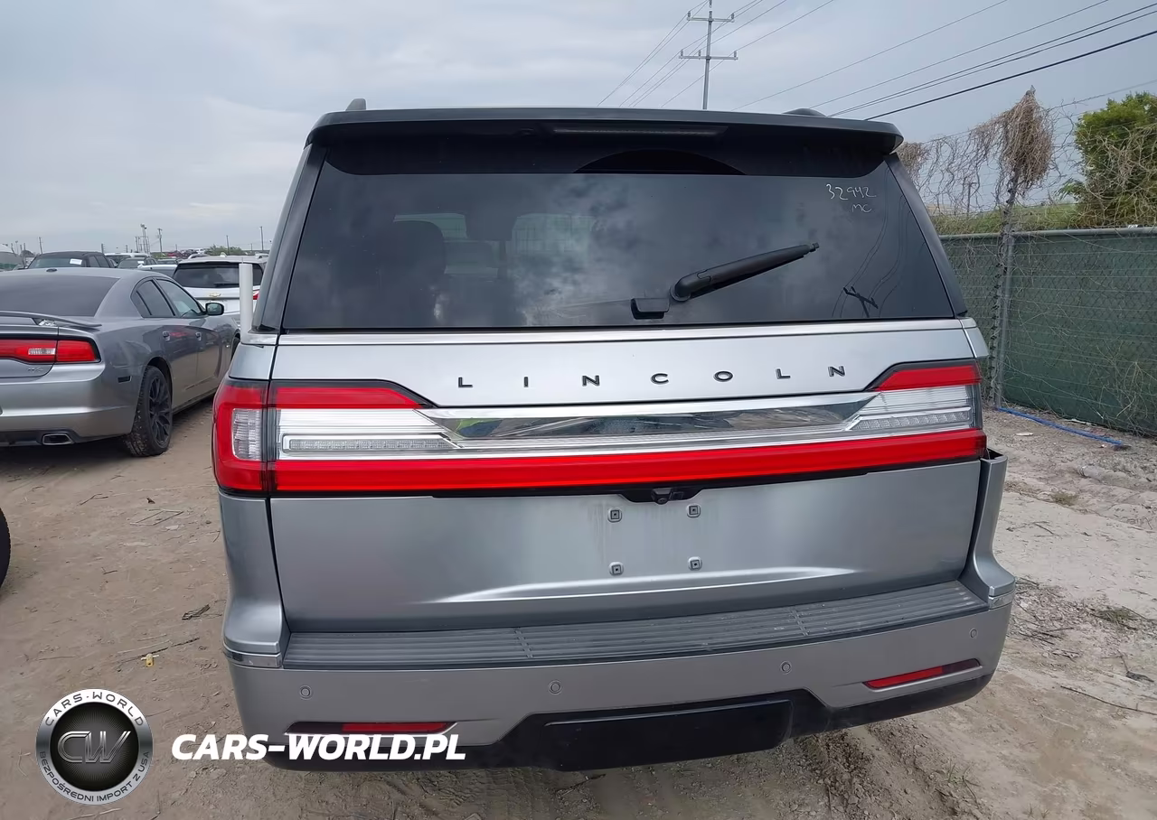 2021 Lincoln Navigator Black Label VIN:5LMJJ2TT5MEL19754 - 16