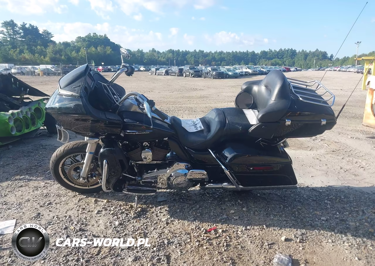 2016 Harley-Davidson Fltru VIN:1HD1KGL19GB669814 - 13