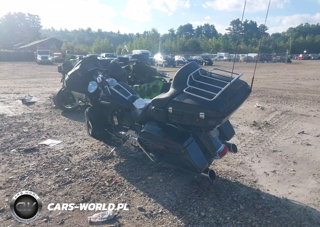 2016 Harley-Davidson Fltru VIN:1HD1KGL19GB669814 - 3