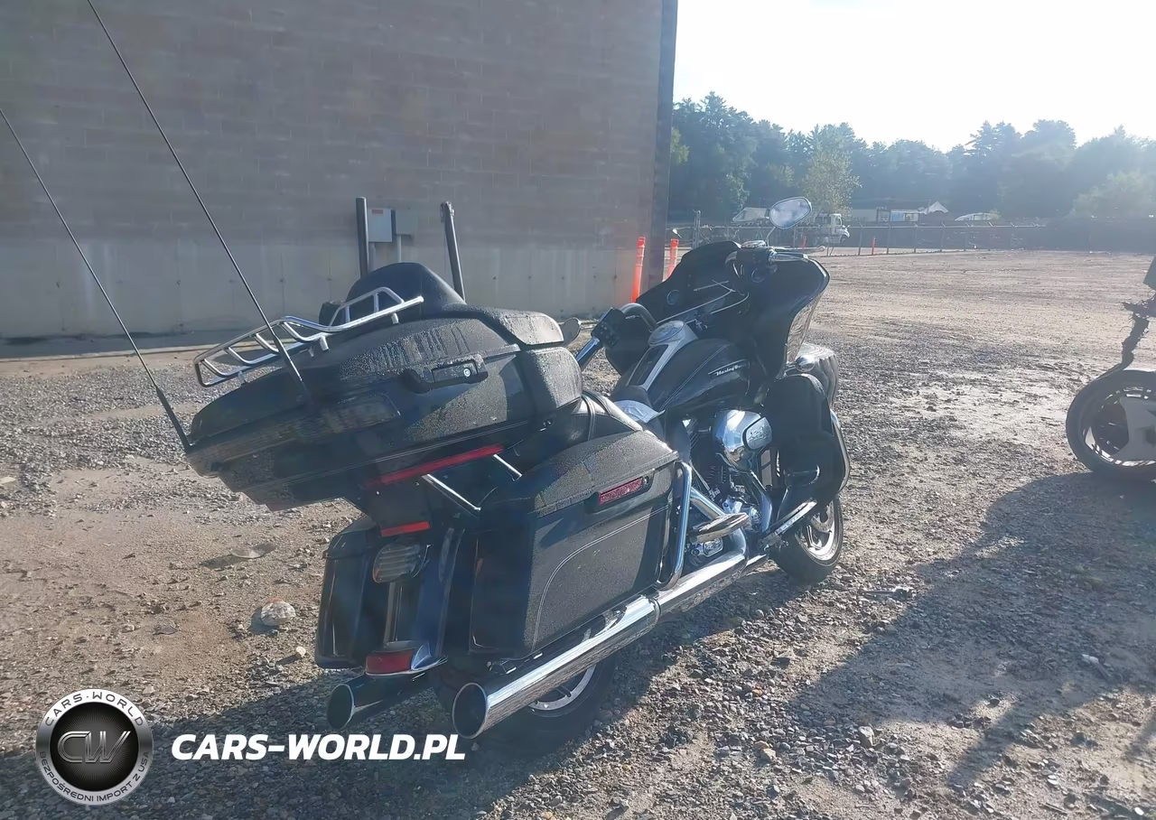 2016 Harley-Davidson Fltru VIN:1HD1KGL19GB669814 - 4