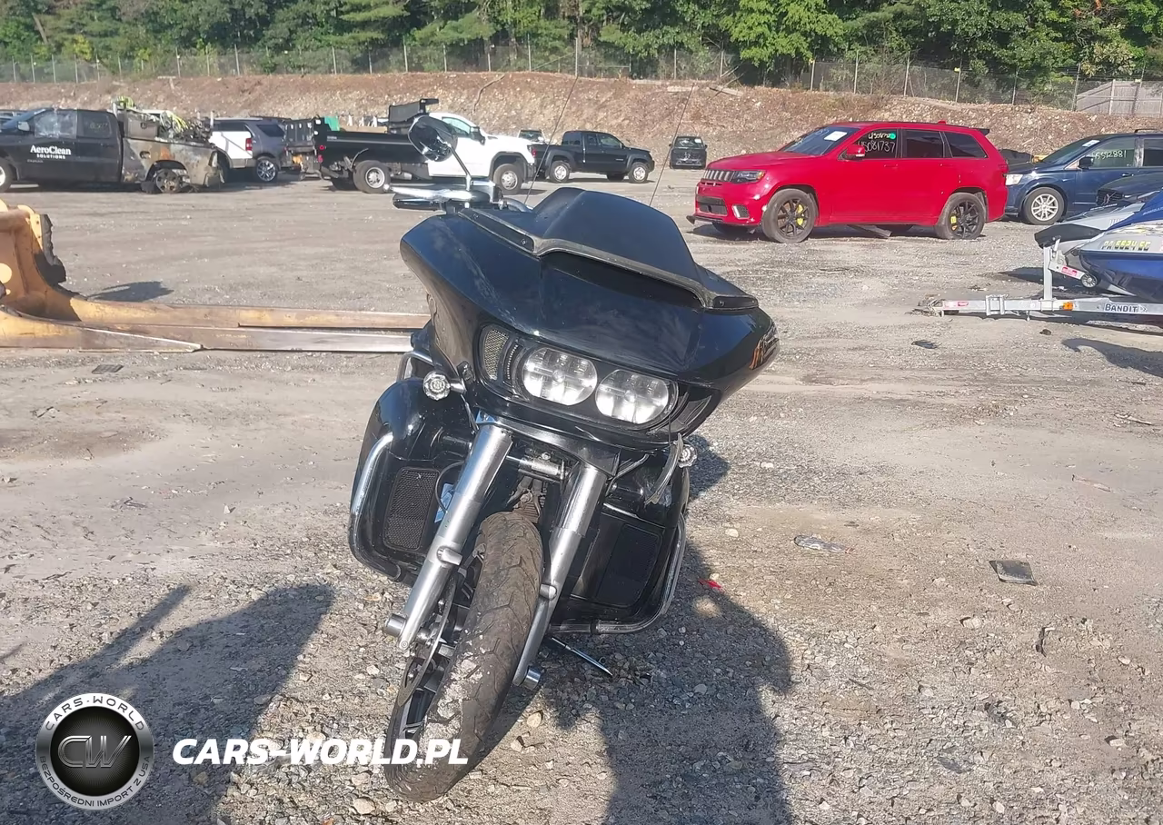2016 Harley-Davidson Fltru VIN:1HD1KGL19GB669814 - 5