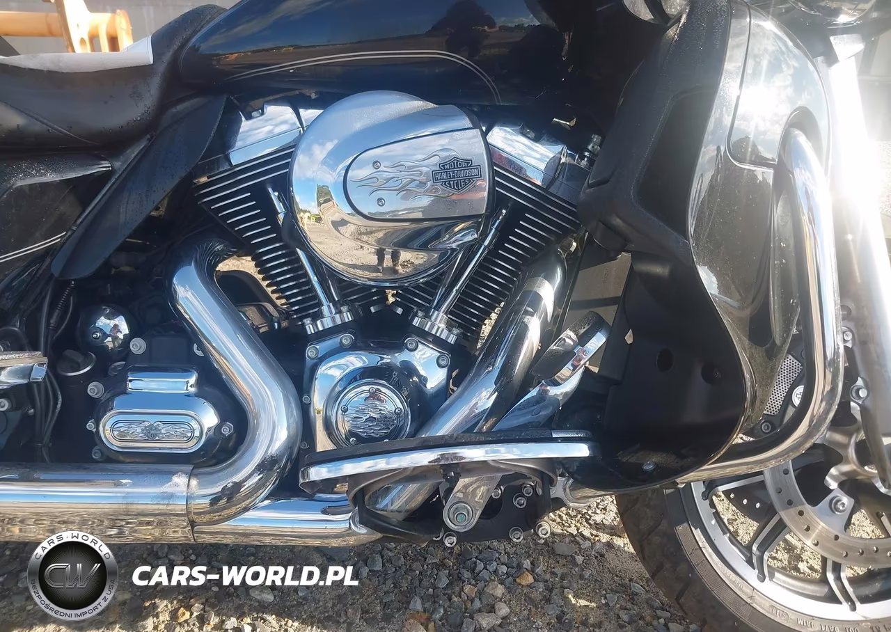 2016 Harley-Davidson Fltru VIN:1HD1KGL19GB669814 - 8