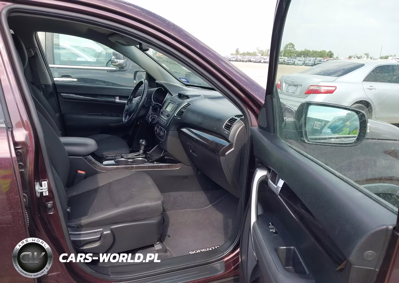 2015 Kia Sorento Lx VIN:5XYKT3A61FG572296 - 5