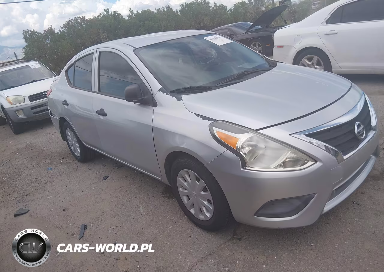 2015 Nissan Versa 1.6 S+ – zdjęcie 1 z 13